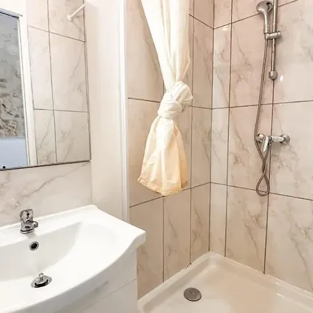 Au Calme Hyper Centre *